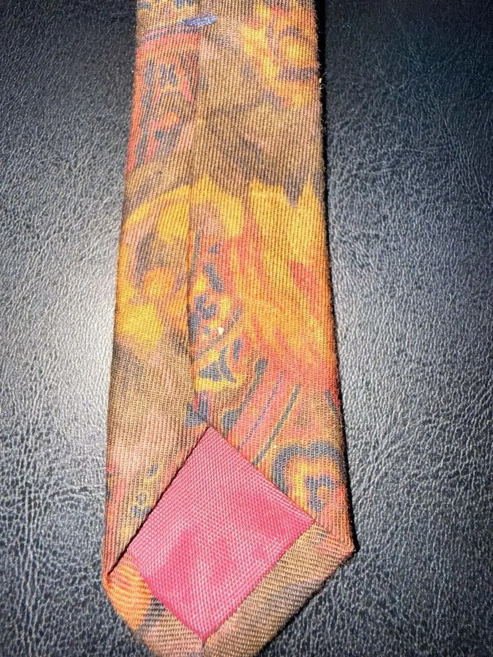 Boston Traders Vintage Paisley Pattern Necktie